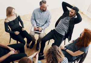 group alcohol addiction rehab program