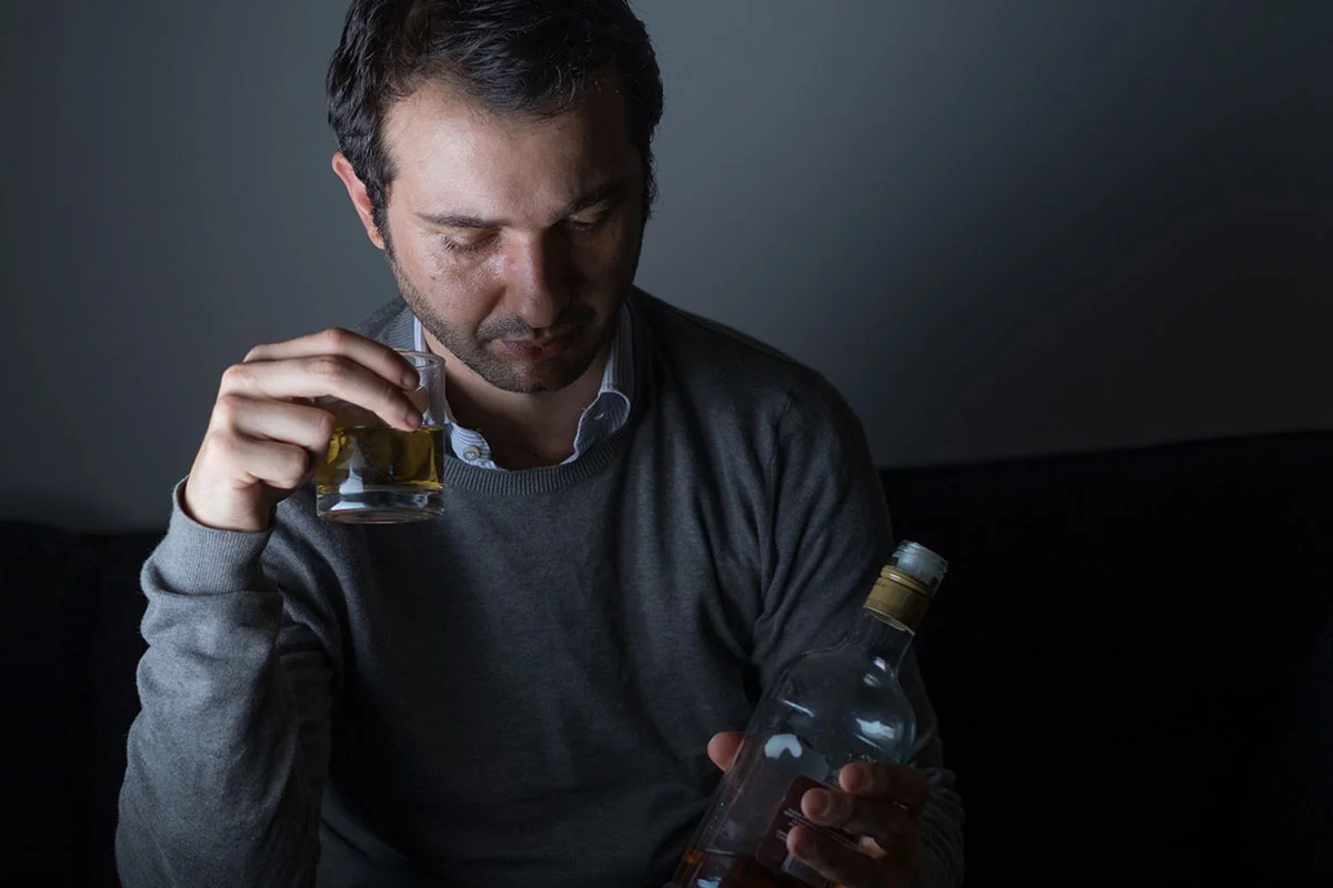 signs of alcohol abuse